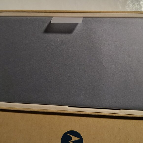 Motorola Edge 2022 | Gray | 128GB | Carrier Unlocked | Original Box & Accessor - Picture 6 of 12